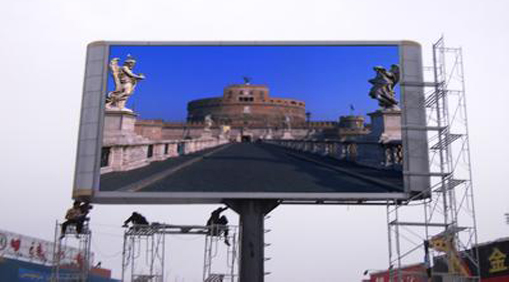 LED顯示屏制造商轉(zhuǎn)型還是求存？