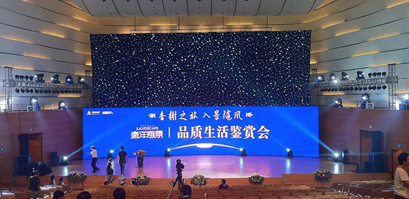 2018年國內LED顯示屏行業(yè)發(fā)展“兩大難”！