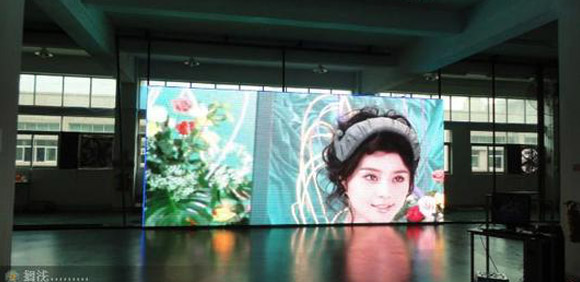 如何選擇質(zhì)的小間距LED顯示屏？