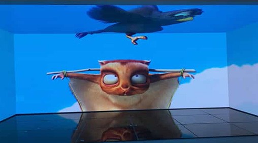 沉浸式led顯示屏也稱為led夢(mèng)立方、也可理解為led多面體。